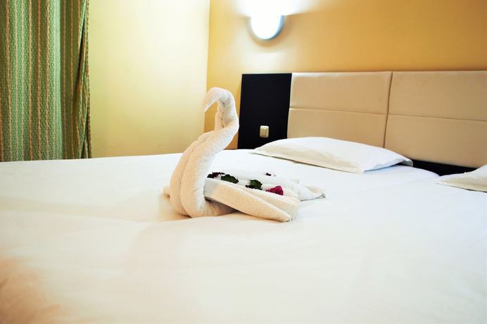 Imagen de la habitación del Hotel Alrawabi. Foto 11