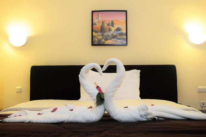 Imagen de la habitación del Hotel Alrawabi. Foto 13