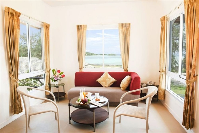 Imagen de los interiores del Hotel Al's Laemson Resort. Foto 8