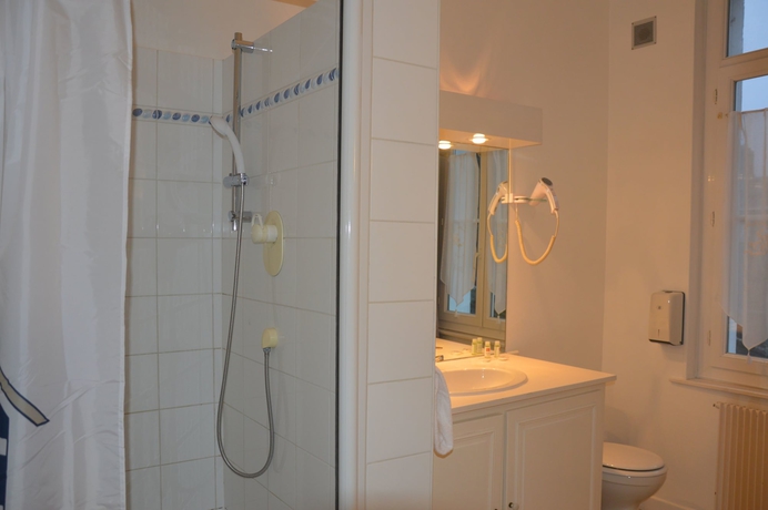 Imagen de la habitación del Hotel Alsace Lorraine. Foto 16