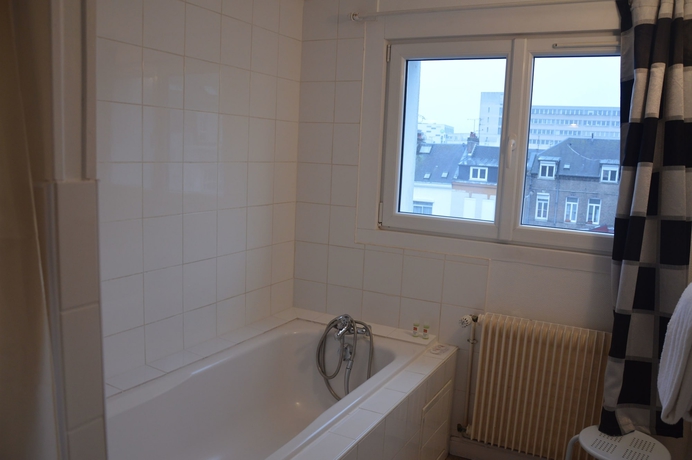 Imagen de la habitación del Hotel Alsace Lorraine. Foto 18