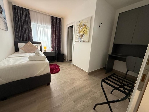 Imagen de la habitación del Hotel Alsago Lux. Foto 1