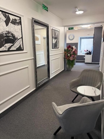 Imagen de los interiores del Hotel Alsago Lux. Foto 16