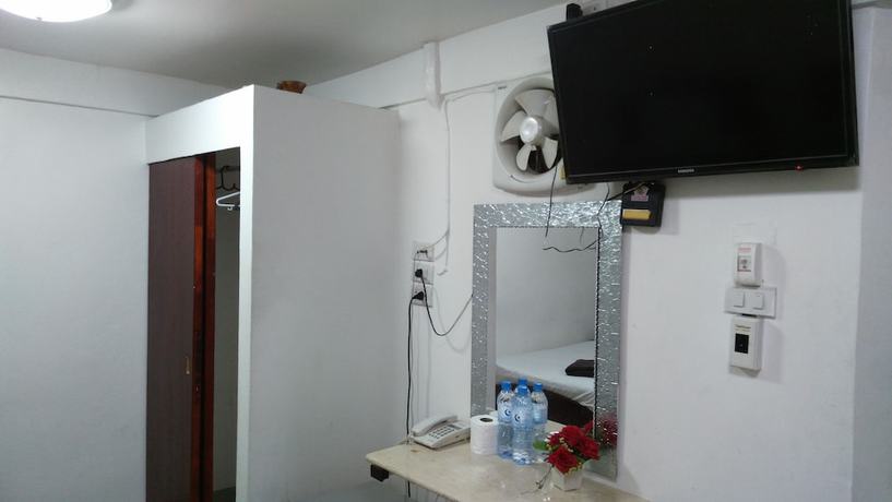 Imagen de la habitación del Hotel Al-sana. Foto 8