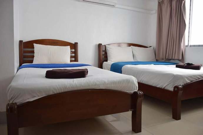 Imagen de la habitación del Hotel Al-sana. Foto 16