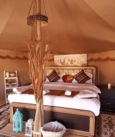 Imagen de la habitación del Hotel Alsarmadi Desert Camp. Foto 6