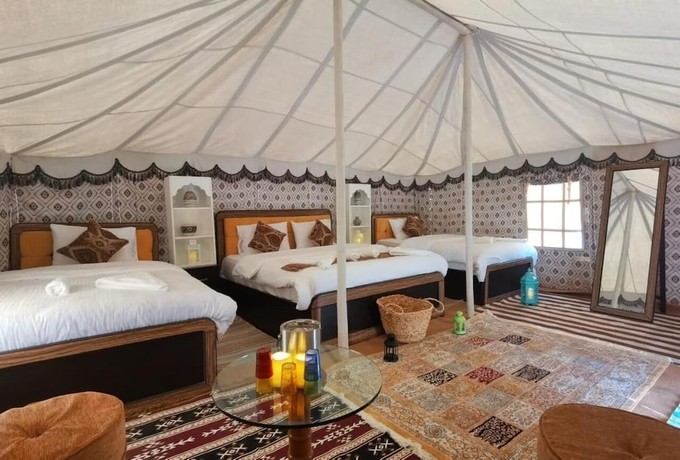 Imagen de la habitación del Hotel Alsarmadi Desert Camp. Foto 10