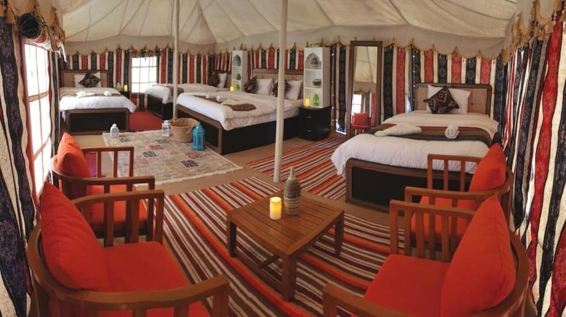 Imagen de la habitación del Hotel Alsarmadi Desert Camp. Foto 12