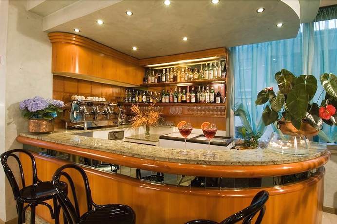 Imagen del bar/restaurante del Hotel Alsen. Foto 5
