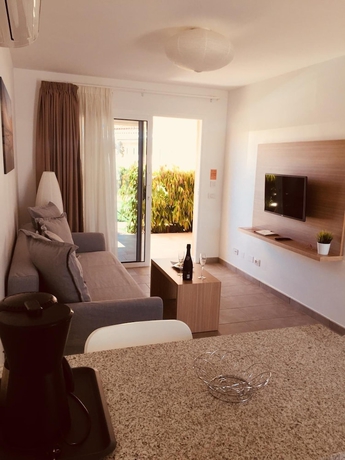 Imagen de la habitación del Hotel Alsol Los Leones Bungalows. Foto 6