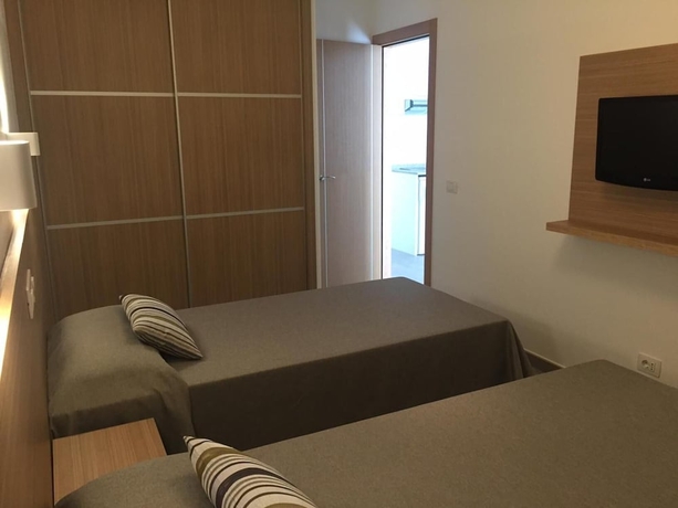 Imagen de la habitación del Hotel Alsol Los Leones Bungalows. Foto 7