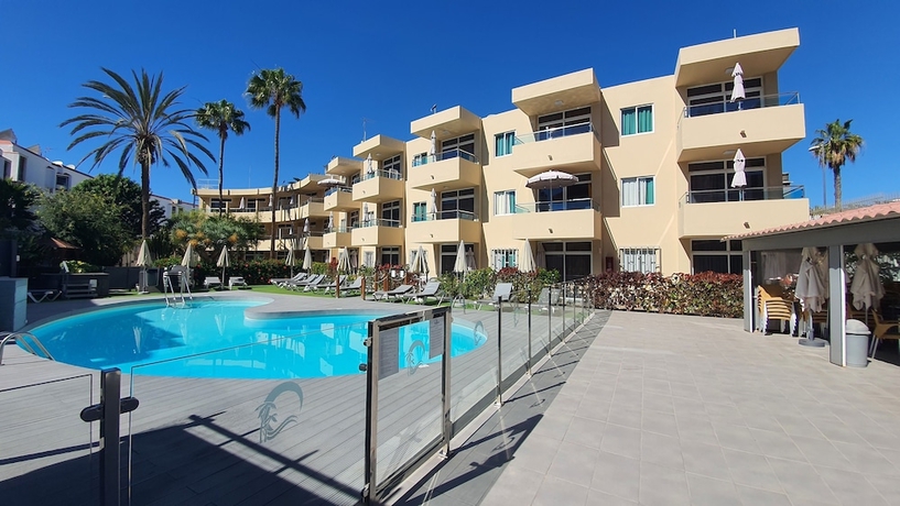 Imagen de la piscina del Hotel Alsol Nara. Foto 17