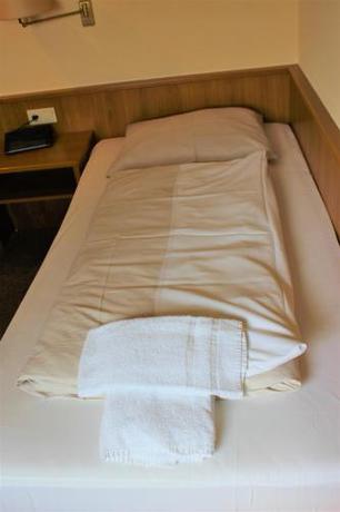 Imagen de la habitación del Hotel Alsterquelle. Foto 4