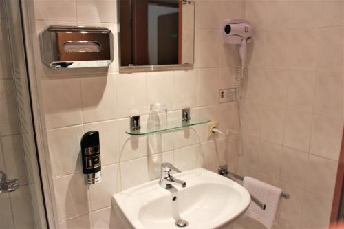 Imagen de la habitación del Hotel Alsterquelle. Foto 5