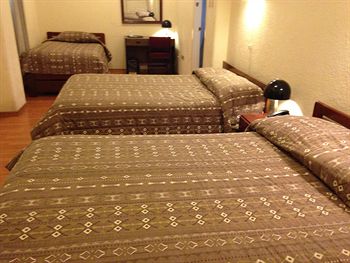 Imagen de la habitación del Hotel Alston Inn. Foto 6