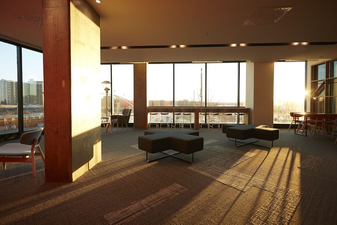 Imagen de los interiores del Hotel Alt Calgary East Village. Foto 15