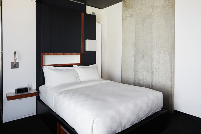 Imagen de la habitación del Hotel Alt Montréal. Foto 6