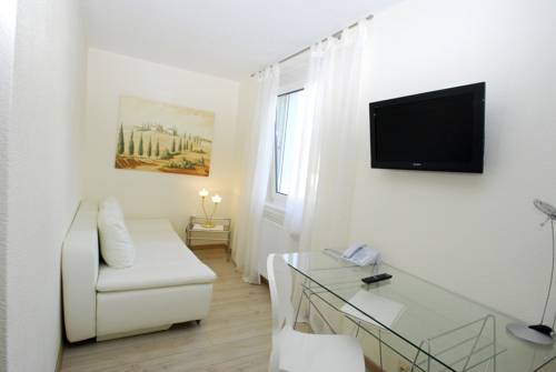 Imagen de la habitación del Hotel Alt Pirmasens. Foto 16