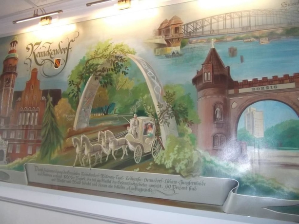 Imagen de los exteriores del Hotel Alt Tegel. Foto 11