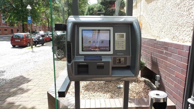 Imagen de los exteriores del Hotel Alt Tegel. Foto 12