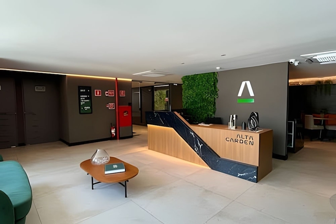Imagen de los interiores del Hotel Alta Garden. Foto 16