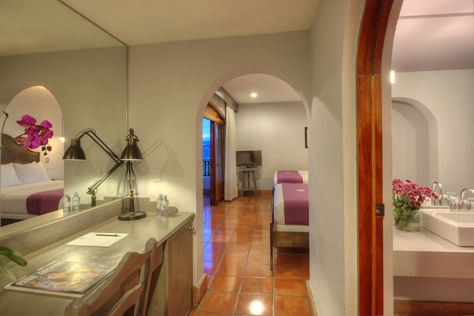 Imagen de la habitación del Hotel Alta Las Palomas. Foto 11