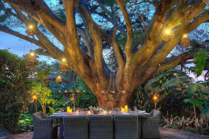 Imagen de los exteriores del Hotel Alta Las Palomas. Foto 16