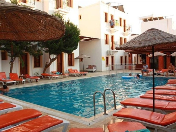 Imagen general del Hotel Alta Park Hotel Gumbet. Foto 12