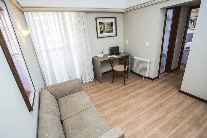 Imagen de la habitación del Hotel Alta Reggia Plaza. Foto 3