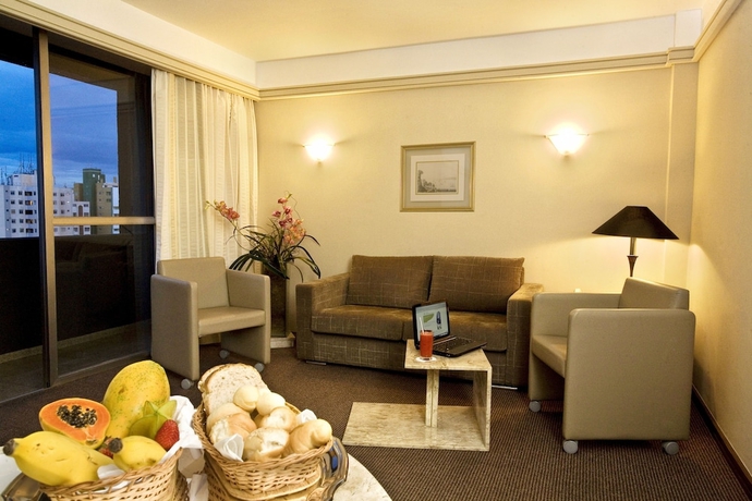 Imagen de la habitación del Hotel Alta Reggia Plaza. Foto 4