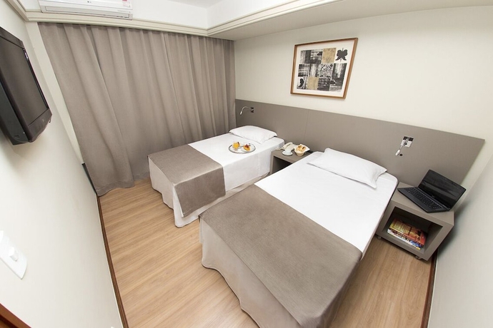 Imagen de la habitación del Hotel Alta Reggia Plaza. Foto 10