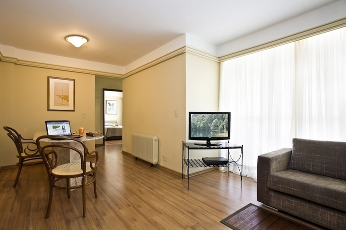 Imagen de la habitación del Hotel Alta Reggia Plaza. Foto 12