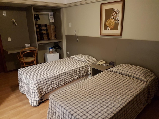 Imagen de la habitación del Hotel Alta Reggia Plaza. Foto 14