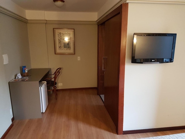Imagen de la habitación del Hotel Alta Reggia Plaza. Foto 16