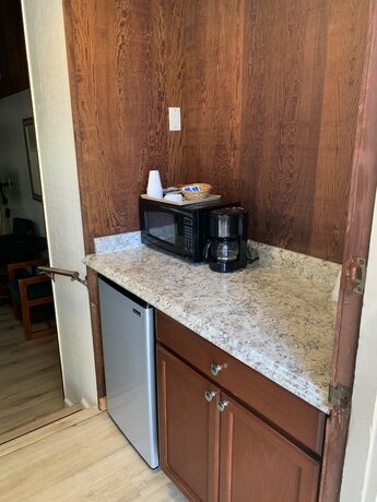 Imagen general del Hotel Alta Sierra Village Inn. Foto 1