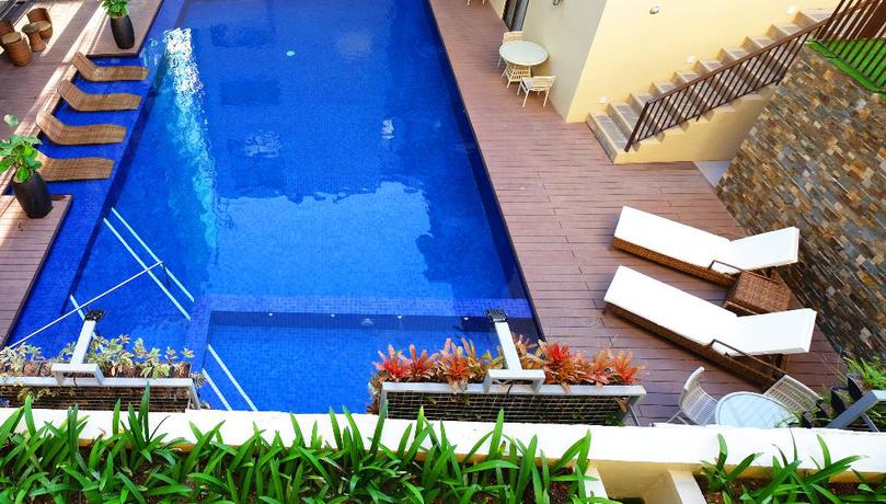 Imagen de la piscina del Hotel Altabriza Resort Boracay. Foto 19