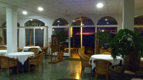 Imagen del bar/restaurante del Hotel Altaia. Foto 9