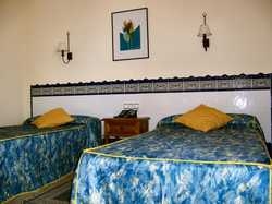 Imagen de la habitación del Hotel Altaia. Foto 16