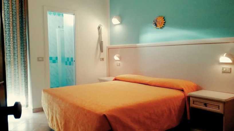 Imagen de la habitación del Hotel Altair, Misano Brasile. Foto 13