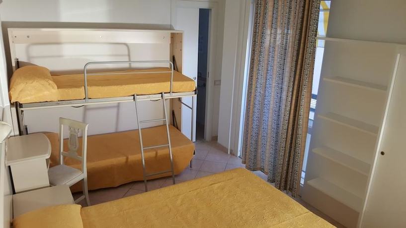 Imagen de la habitación del Hotel Altair, Misano Brasile. Foto 15