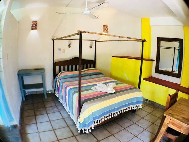 Imagen de la habitación del Hotel Altamira Mazunte. Foto 18
