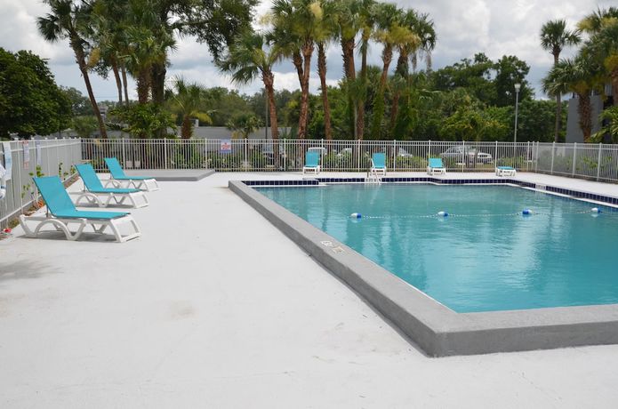 Imagen de la piscina del Hotel Altamonte Springs and Suites. Foto 14