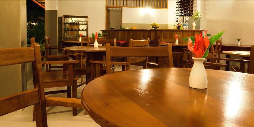 Imagen del bar/restaurante del Hotel Altavista Casahotel - Asociado Casa Andina. Foto 2