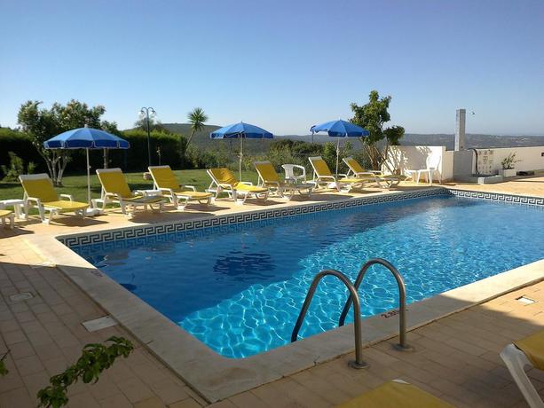 Imagen de la piscina del Hotel Alte. Foto 12