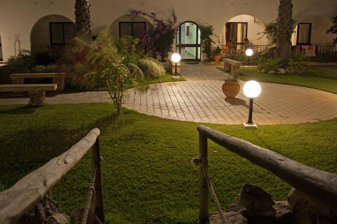 Imagen de los exteriores del Hotel Alte. Foto 6