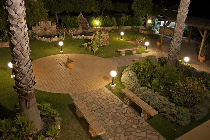 Imagen de los exteriores del Hotel Alte. Foto 7