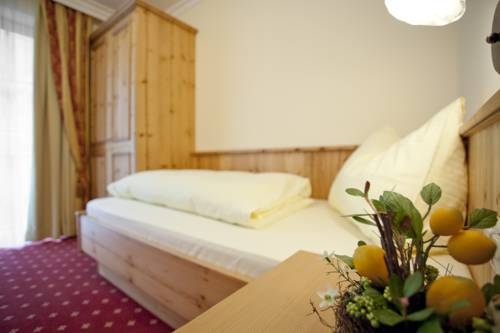 Imagen de la habitación del Hotel Alte Post Wellness Y Thermalhotel. Foto 5