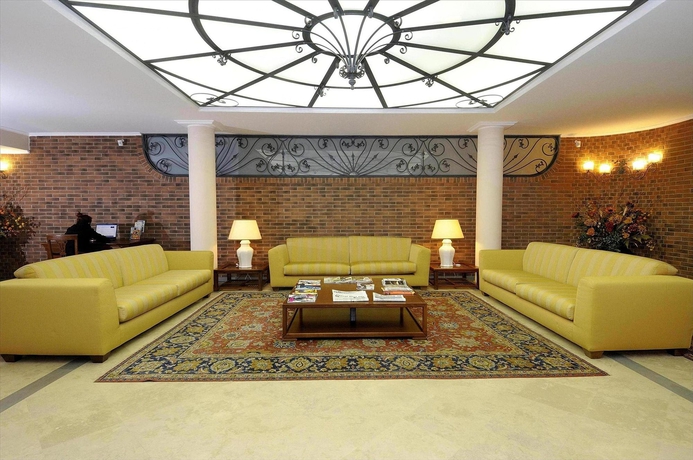 Imagen de los interiores del Hotel Altea Suites Residence. Foto 4