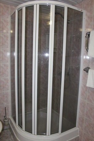 Imagen de la habitación del Hotel Altek. Foto 7