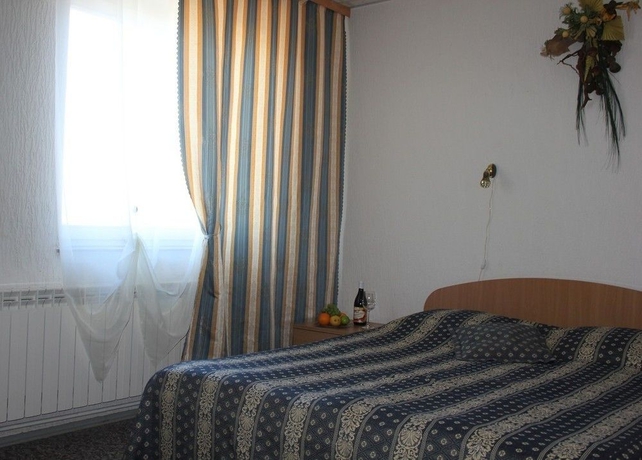 Imagen de la habitación del Hotel Altek. Foto 10